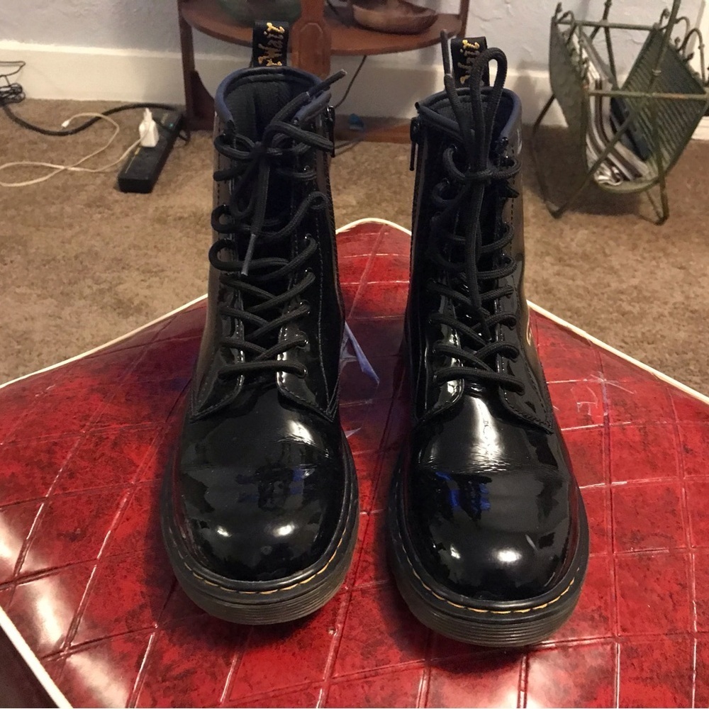 Dr. Martens Women's 1460 W Patent Leather Fashion Boot